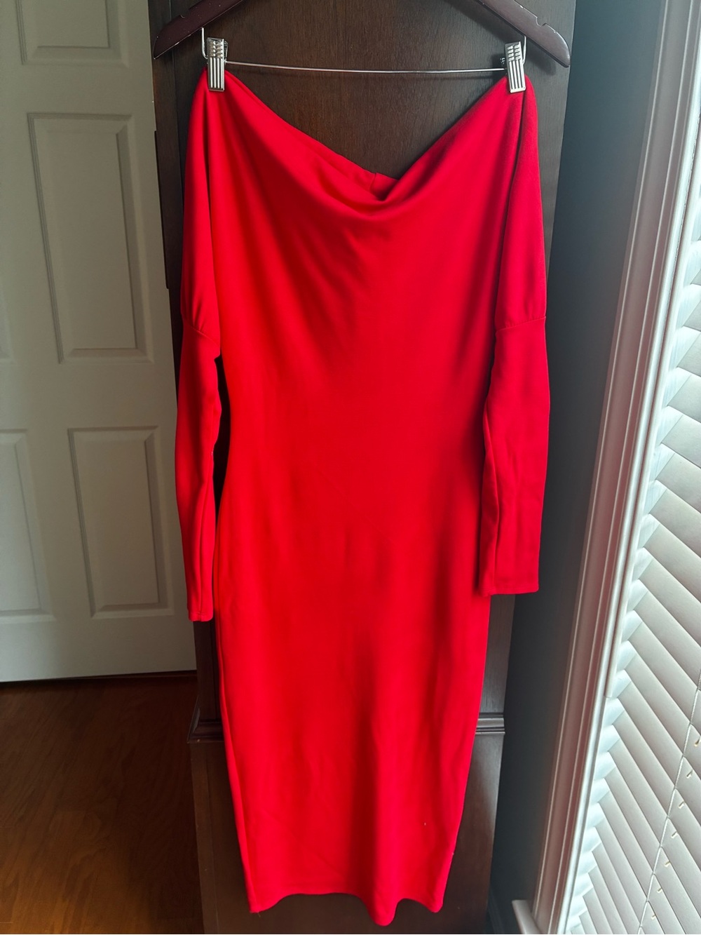 Fashion Nova Very Classy Off Shoulder Midi Dress Red NWT Size Small - Picture 2 of 8